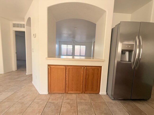 Building Photo - Cul-de-Sac Living | 3 Bed + Bonus Room | Pool + Greenbelt Views