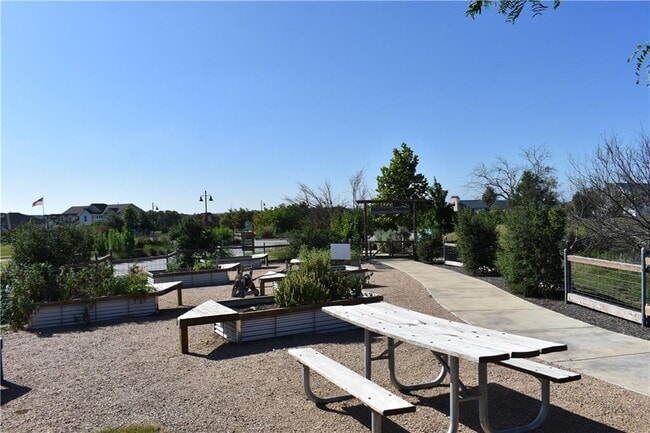 Building Photo - 245 Crystal Brook Dr