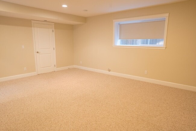 Building Photo - 4Bd/3.5Ba Seattle House