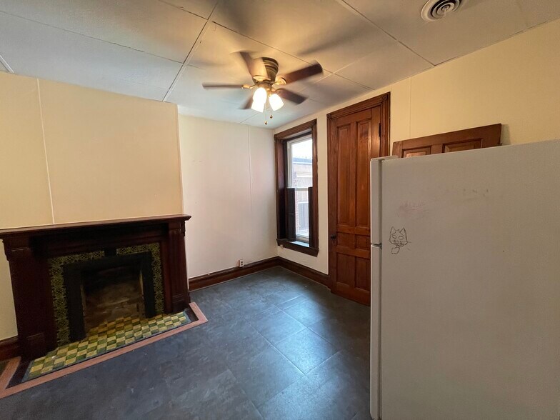 Building Photo - 2303 Chapline St