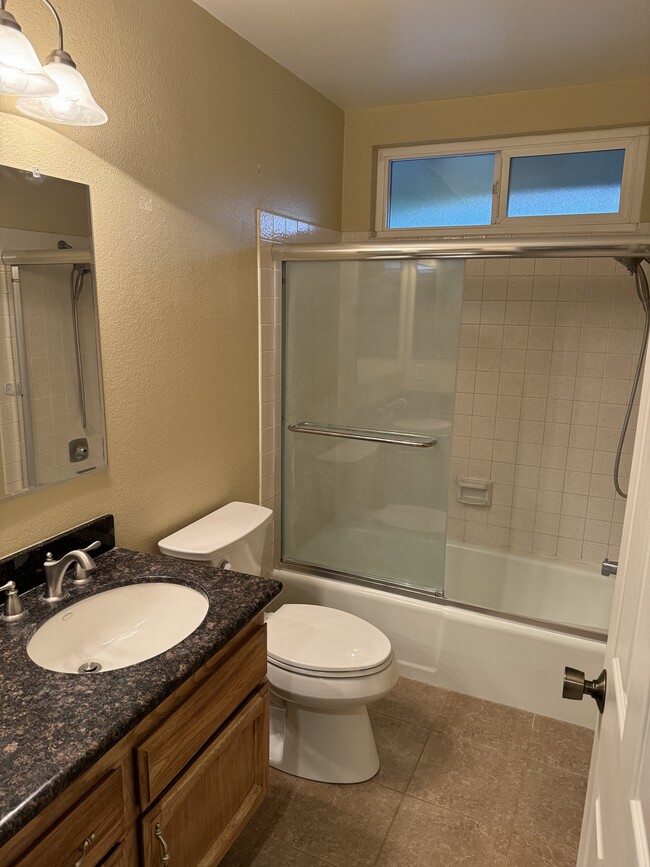 Building Photo - 791 Arbor Oaks Dr