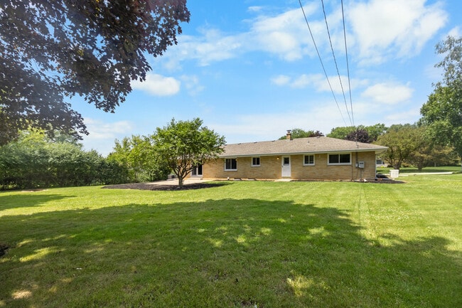 Building Photo - 18525 Heathway Ln