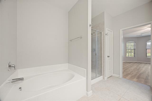 Building Photo - 1608 Persimmon Dr