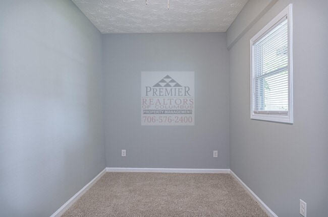 Building Photo - 5724 Sanford Ave