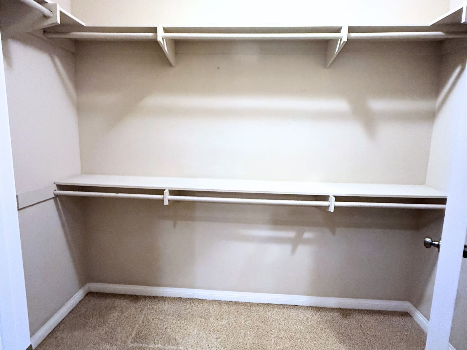 Building Photo - 3877 Pell Pl