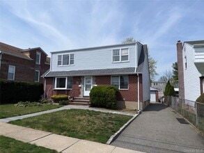 Building Photo - 29 Lenox Ave