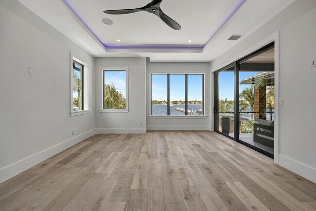 Building Photo - 416 S Lake Dr