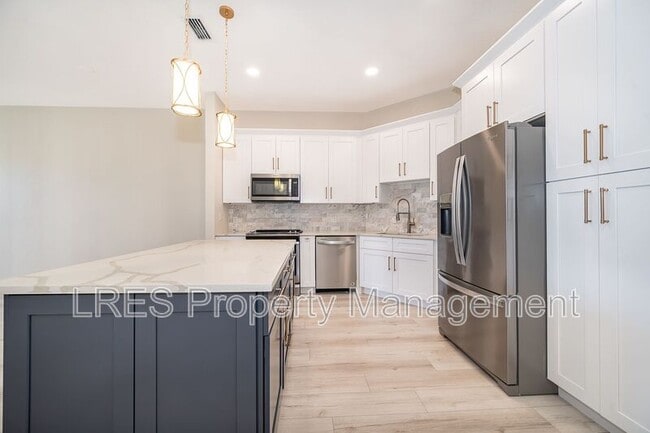 Building Photo - 1594 Common Way Rd