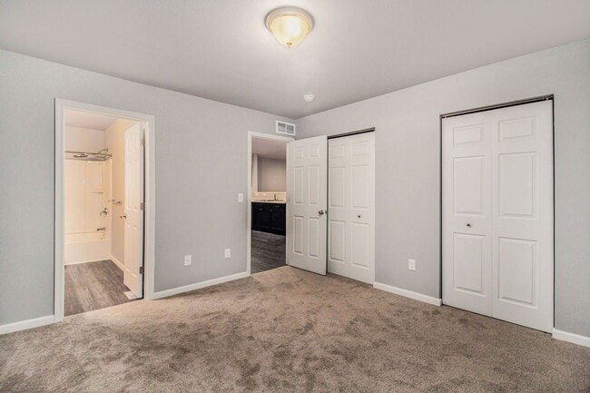 Building Photo - Comfortable and inviting space for you and...