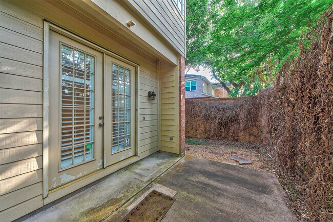 Building Photo - 6318 Elm Ct