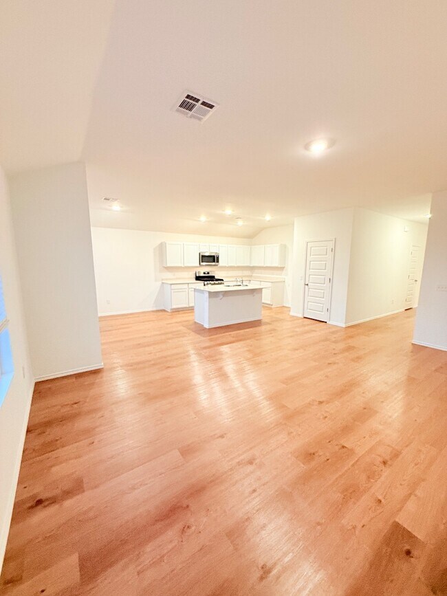 Building Photo - 1840 Black Poplar Wy