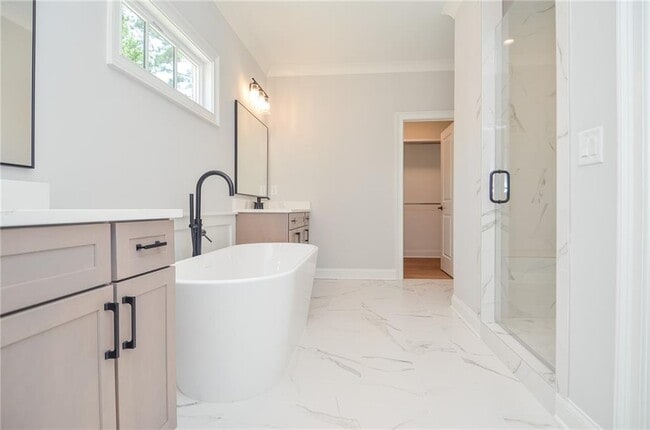 Building Photo - 3963 Enclave Wy