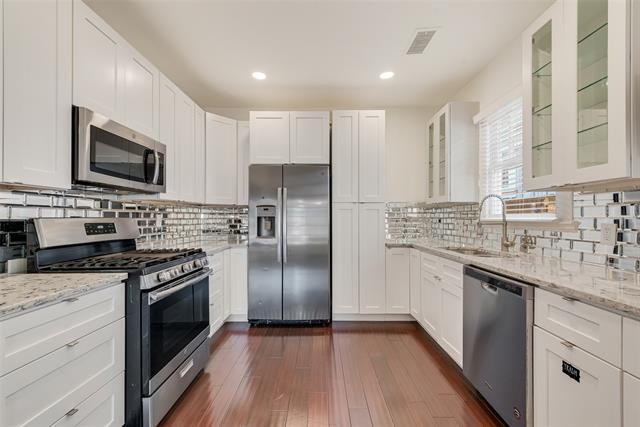 Building Photo - 6042 Belmont Ave