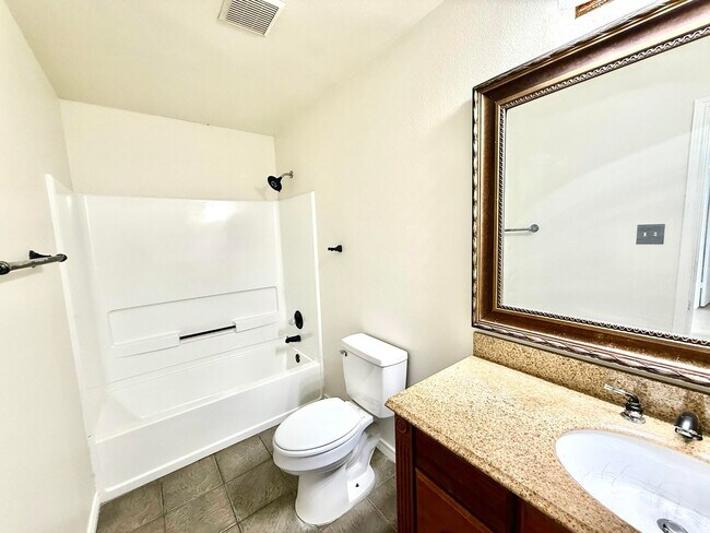 Building Photo - House in SE Austin Near Airport and Tesla!