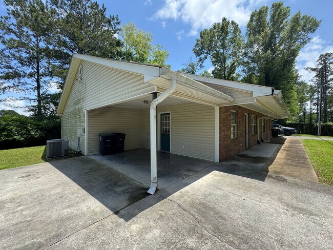 Building Photo - 150&amp;152 Rogers Drive, Rome, GA 30165