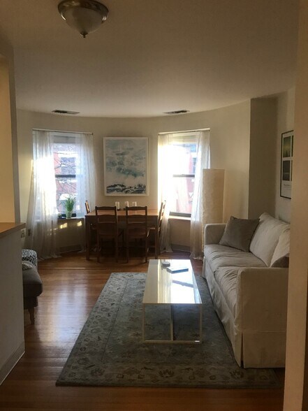 Building Photo - 95 Gainsborough St