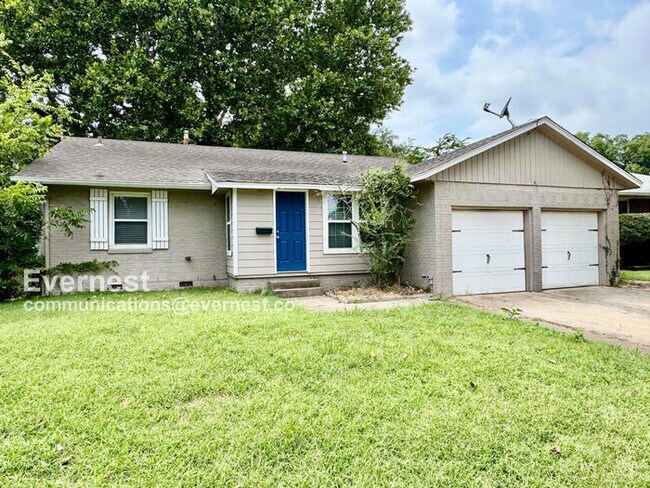 Primary Photo - Lovely 3-Bedroom Home with Modern Amenitie...