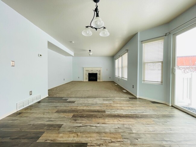 Building Photo - Beautiful Single Family Home Available Soon!