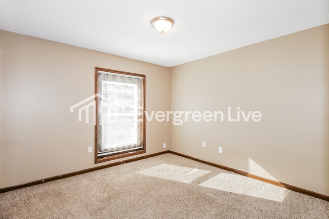 Building Photo - 8216 Shallow Glen Trail