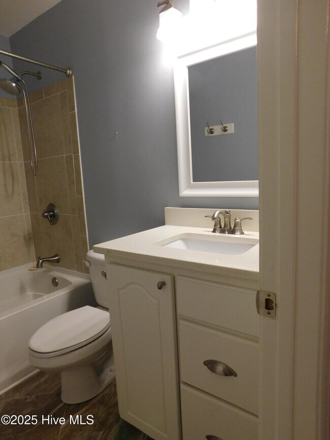 Building Photo - 278 Gatewood Dr