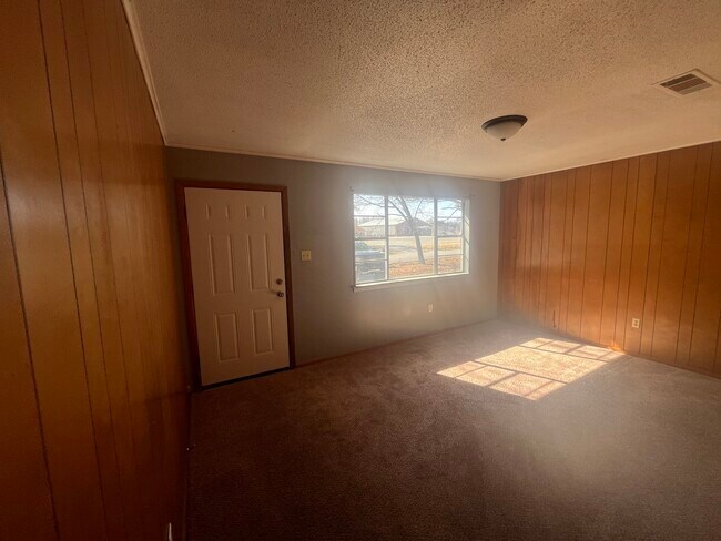 Building Photo - 50 Brewer St