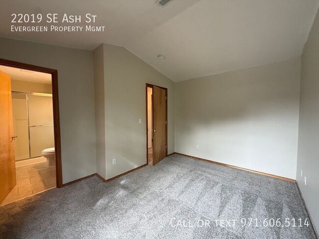 Building Photo - 22019 SE Ash St