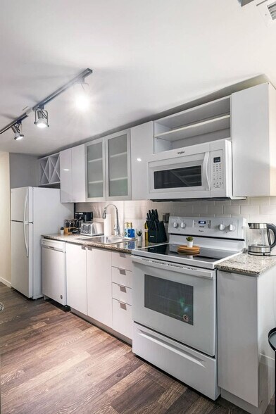 Building Photo - 309 Vine St