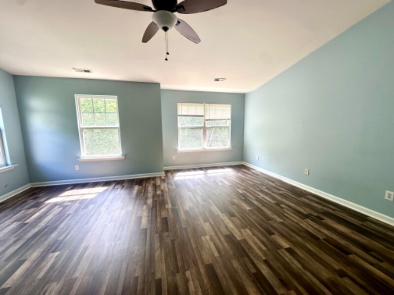 Building Photo - 2231 Raven Rd