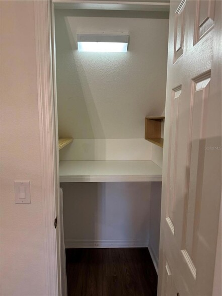 Building Photo - 1570 Barking Deer Cove