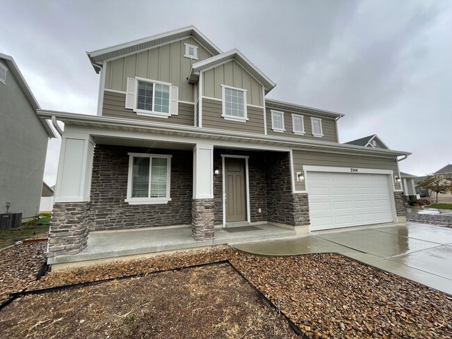 Building Photo - Beautiful 3-Bedroom Home with Office in Fa...