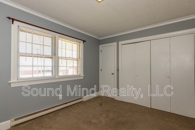 Building Photo - 207 S Alston St