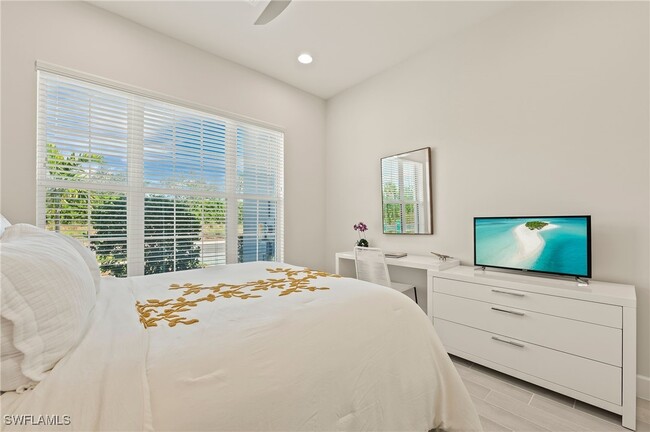 Building Photo - 6831 Saona CT
