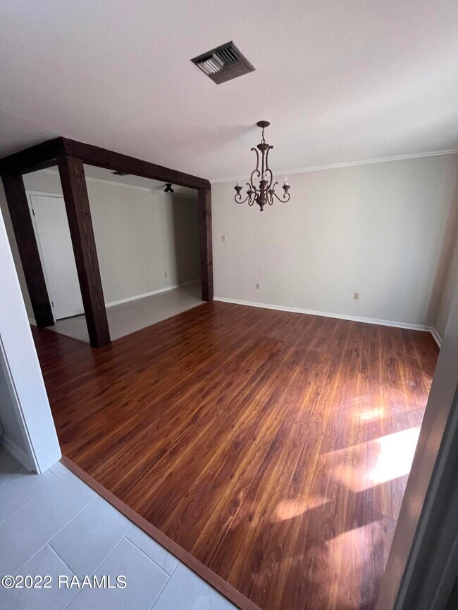 Building Photo - 32 Audubon Oaks Blvd