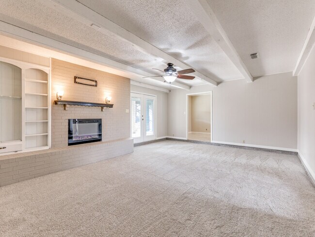 Building Photo - 7335 Reed Rd