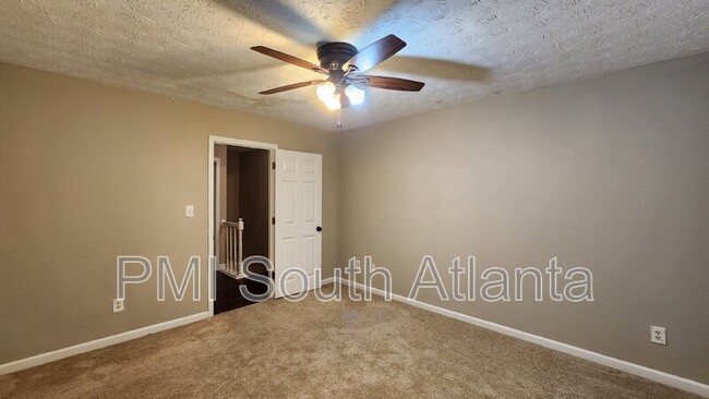 Building Photo - 3504 Lee Ct