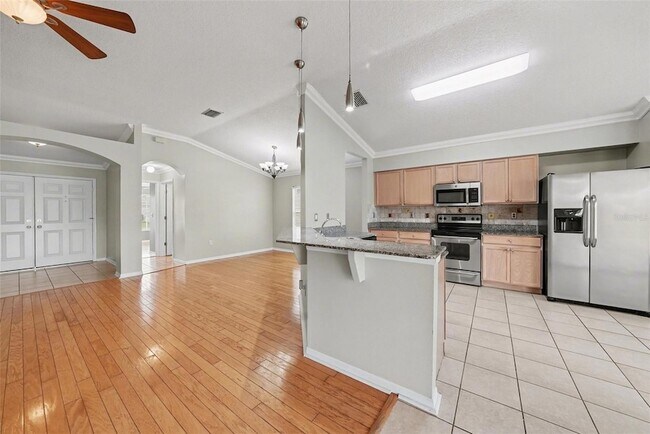 Building Photo - 10225 Old Tampa Bay Dr