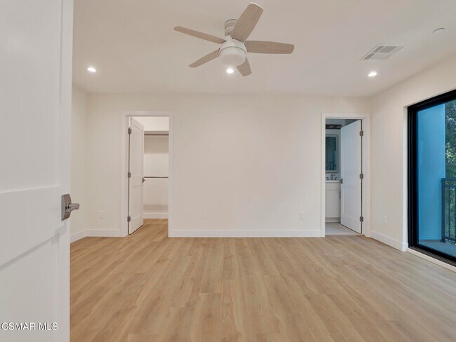 Building Photo - 3190 Los Robles Rd