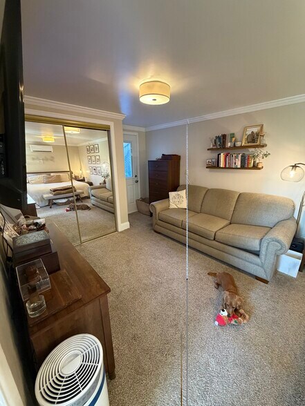 Building Photo - 10352 Cowan Heights Dr