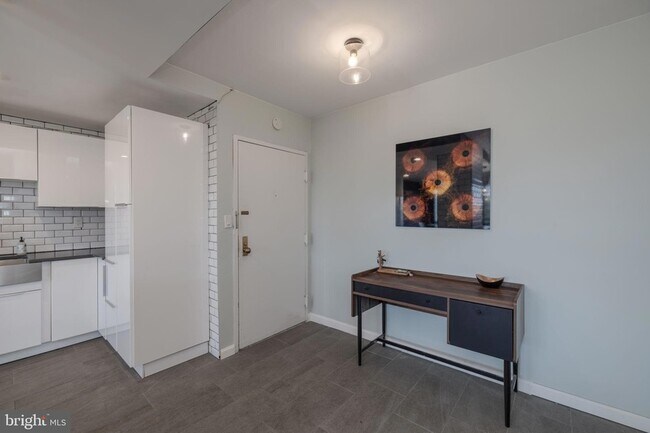 Building Photo - 5500 Holmes Run Pkwy