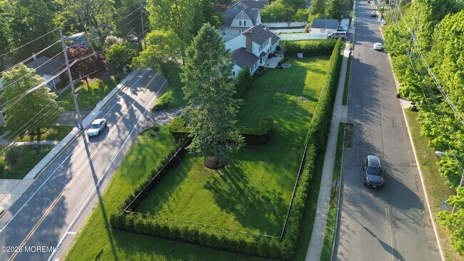 Building Photo - 220 Branch Ave