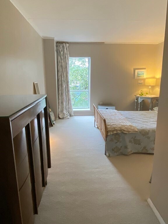 Building Photo - 50-56 Broadlawn Park