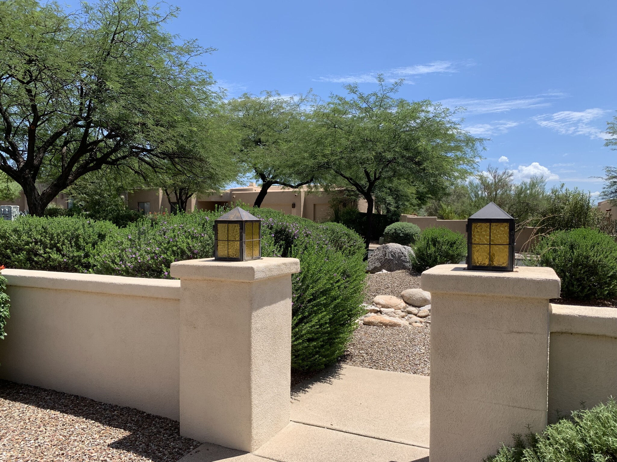 Catalina Foothills 4 bedroom 4 bath Home located in prestigious Canyon Ridge. 270-degree VIEWS! - 4667 N Rocky Crest Plz