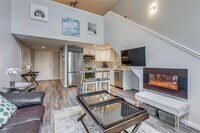 Building Photo - 5111 Manett St