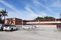 Building Photo - 1245 W 24th St
