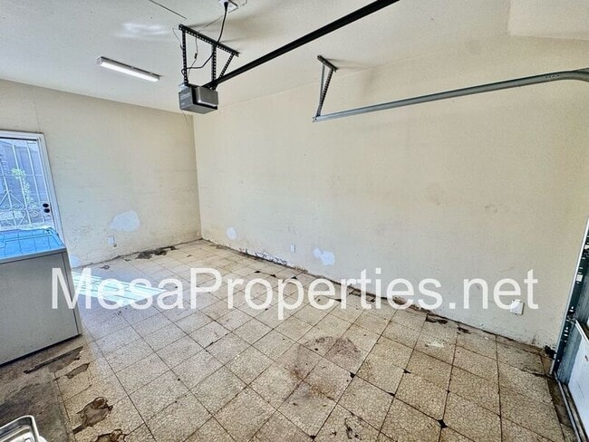 Building Photo - 1519 W Virginia St