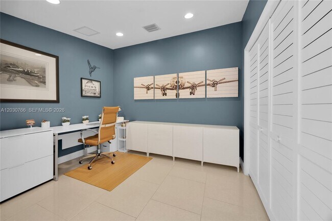 Building Photo - 11625 SW 70th Ave