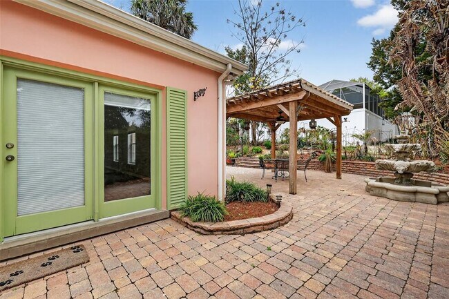 Building Photo - 618 High Point Dr