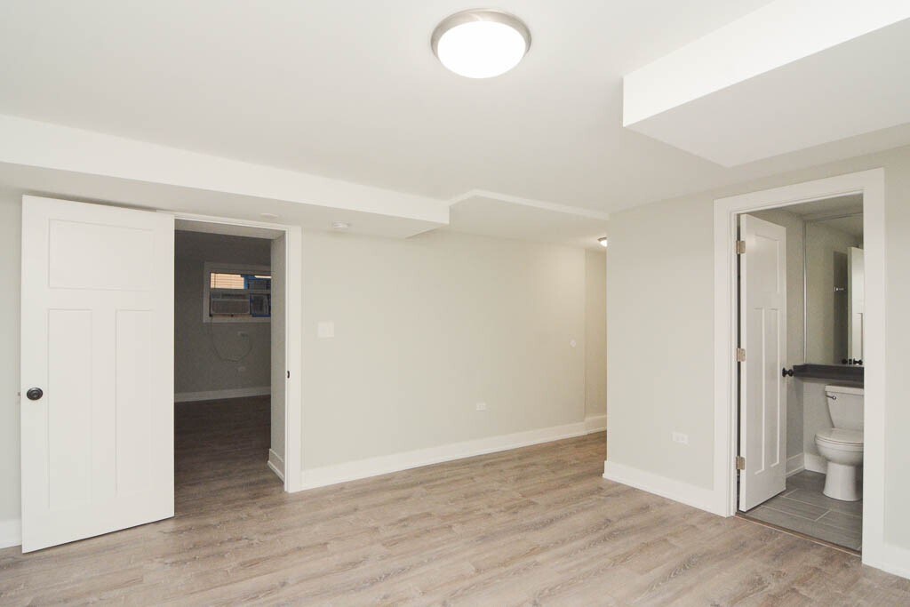Building Photo - 459 W Belden Ave