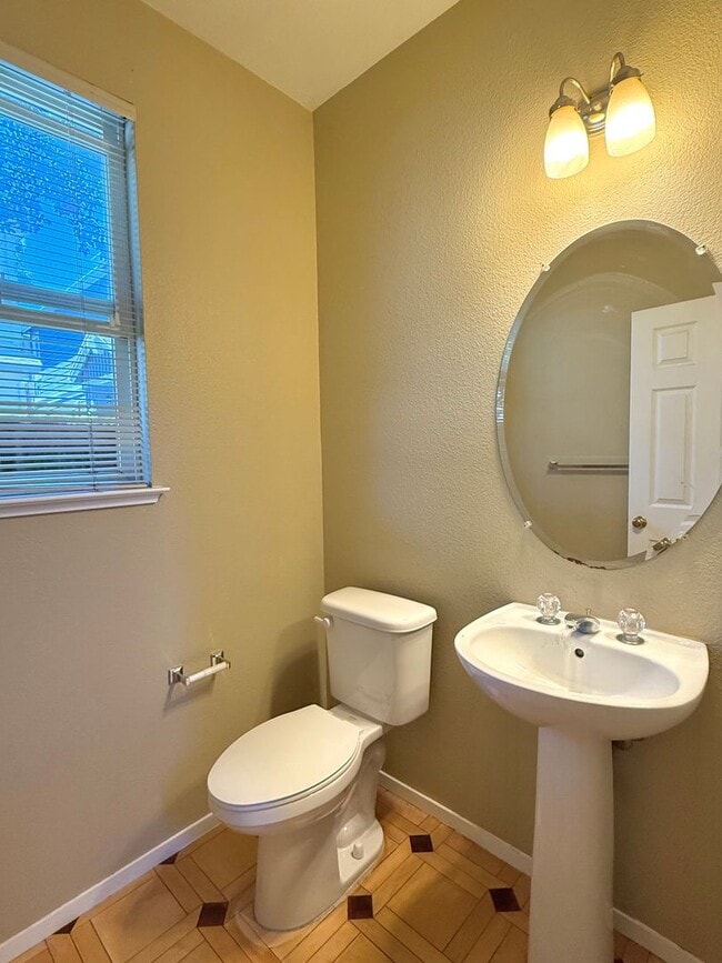 Building Photo - $3,750/ 3 BR – BEAUTIFUL ARDENWOOD HOME IN PRIME FREMONT LOCATION!
