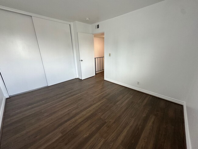 Building Photo - Charming Two-Bedroom Condo in Montebello w...